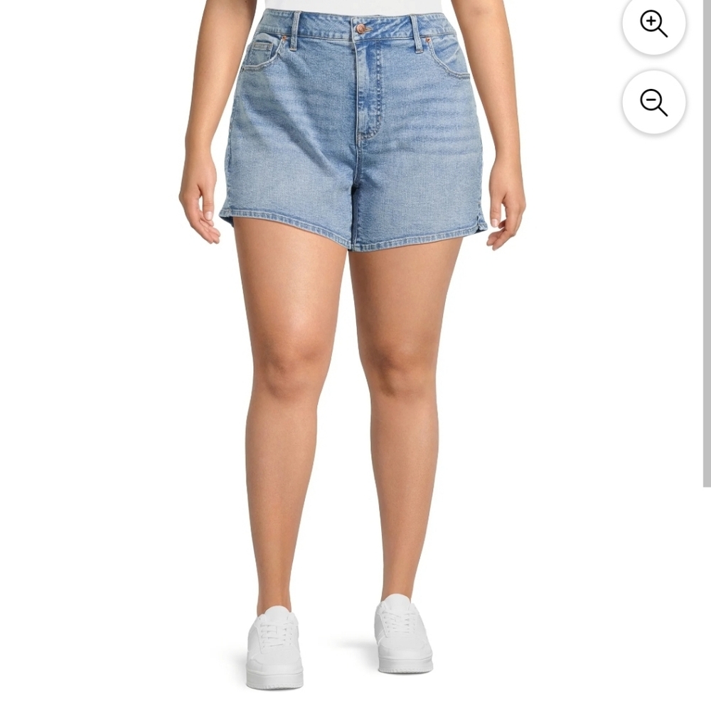 Plus Size 24 Terra & Sky Womens A Line Jean Shorts Stretch Denim Blue Light Wash